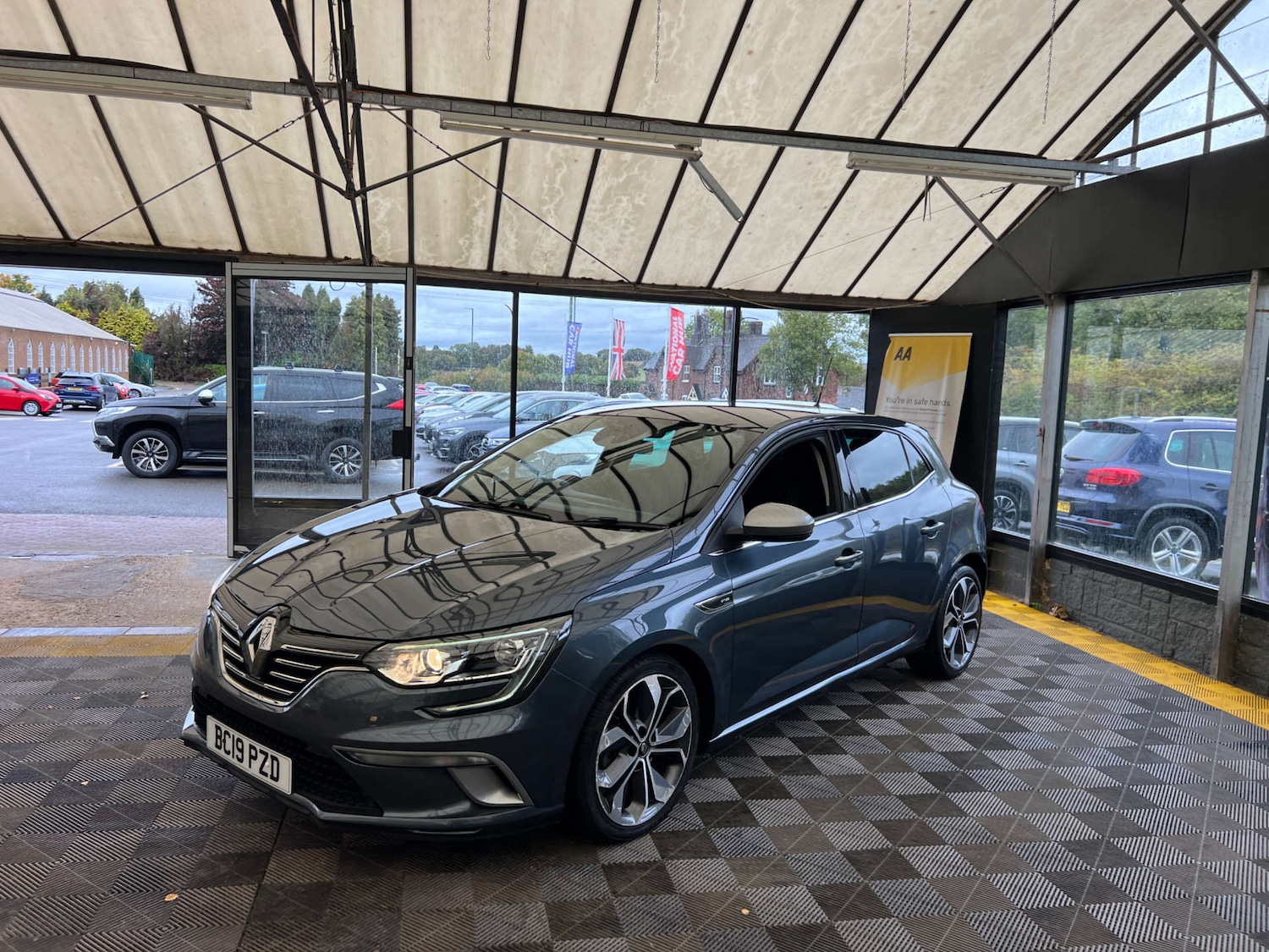 Used Renault Megane 2019 for sale - 76165317: Photo 4