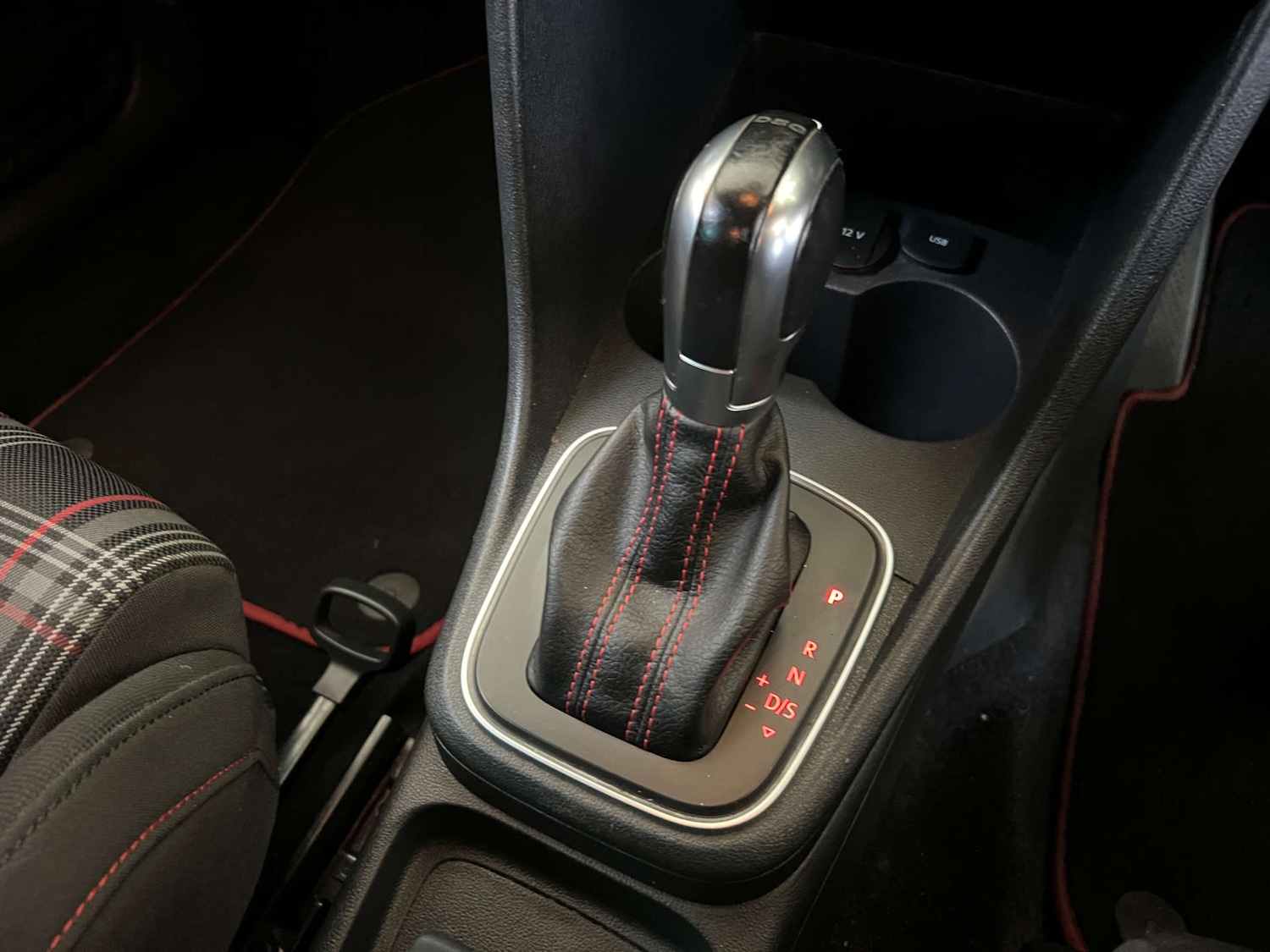 Used Volkswagen Polo 2016 for sale - 76591656: Photo 17