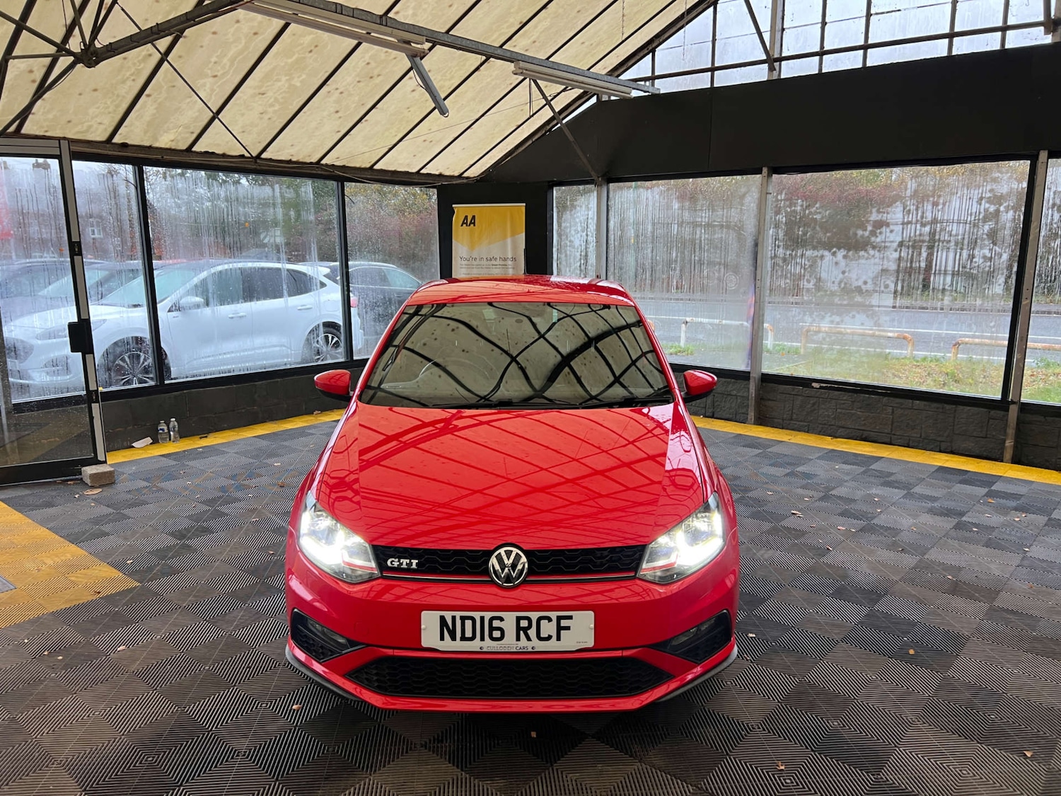 Used Volkswagen Polo 2016 for sale - 76591656: Photo 2