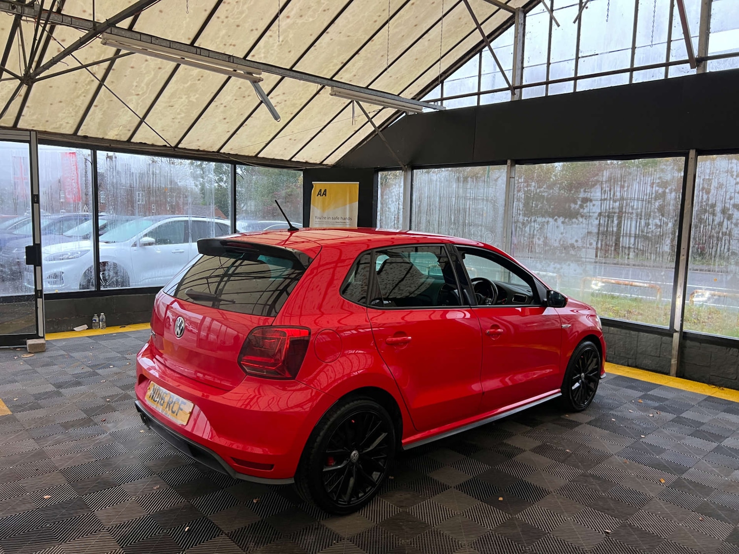 Used Volkswagen Polo 2016 for sale - 76591656: Photo 8