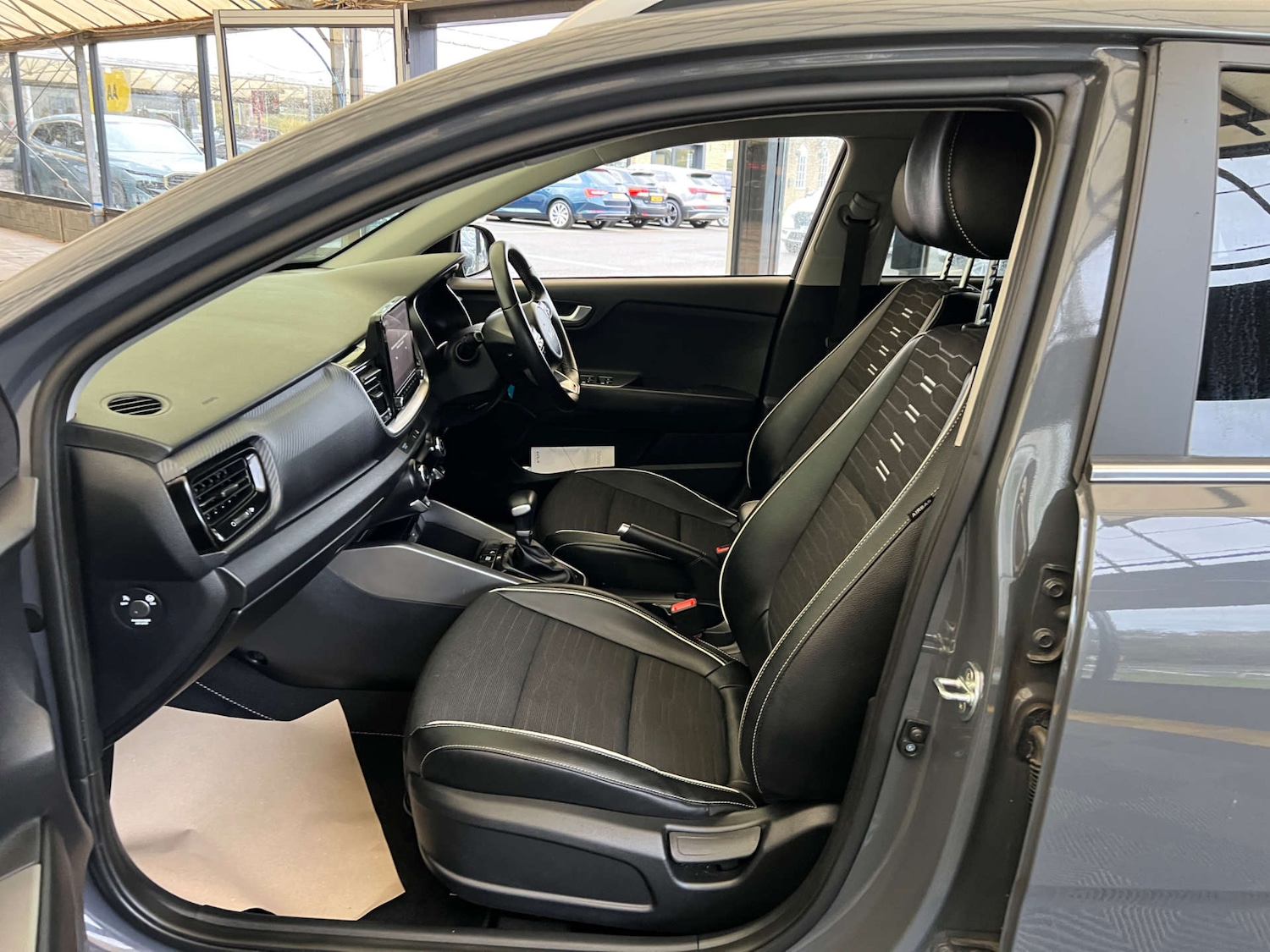 Used Kia Stonic 2022 for sale - 76601911: Photo 24