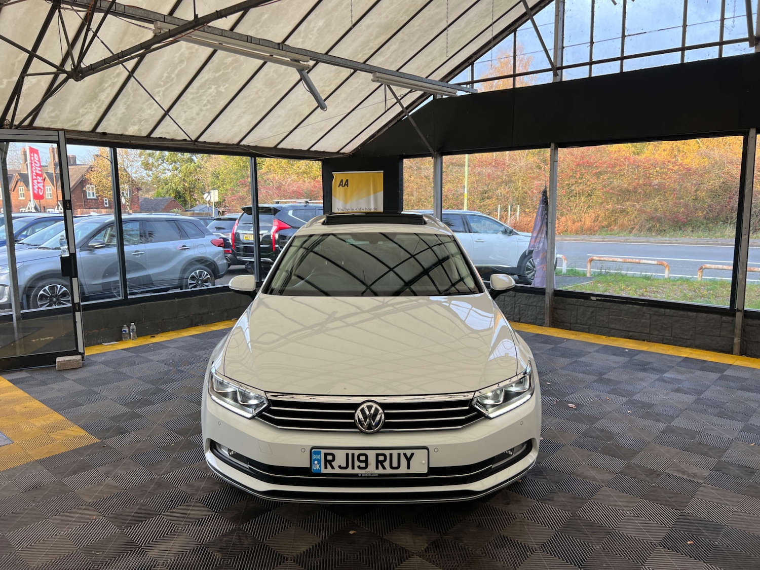 Used Volkswagen Passat 2019 for sale - 76483210: Photo 3