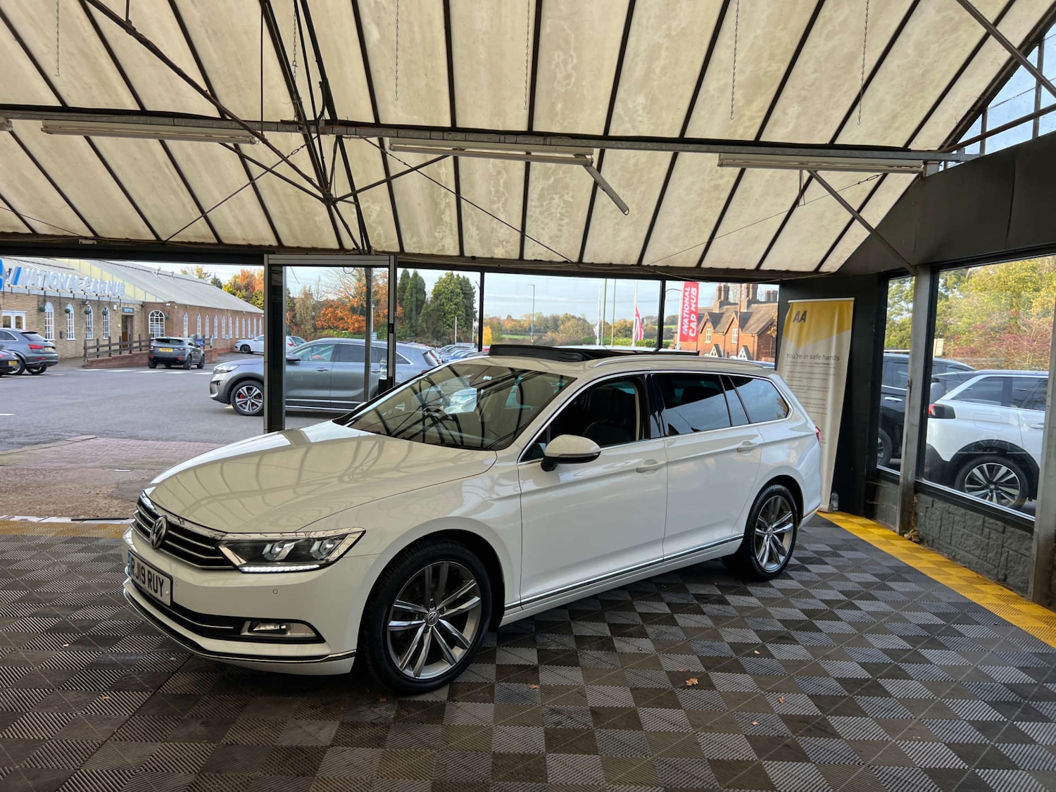 Used Volkswagen Passat 2019 for sale - 76483210: Photo 4