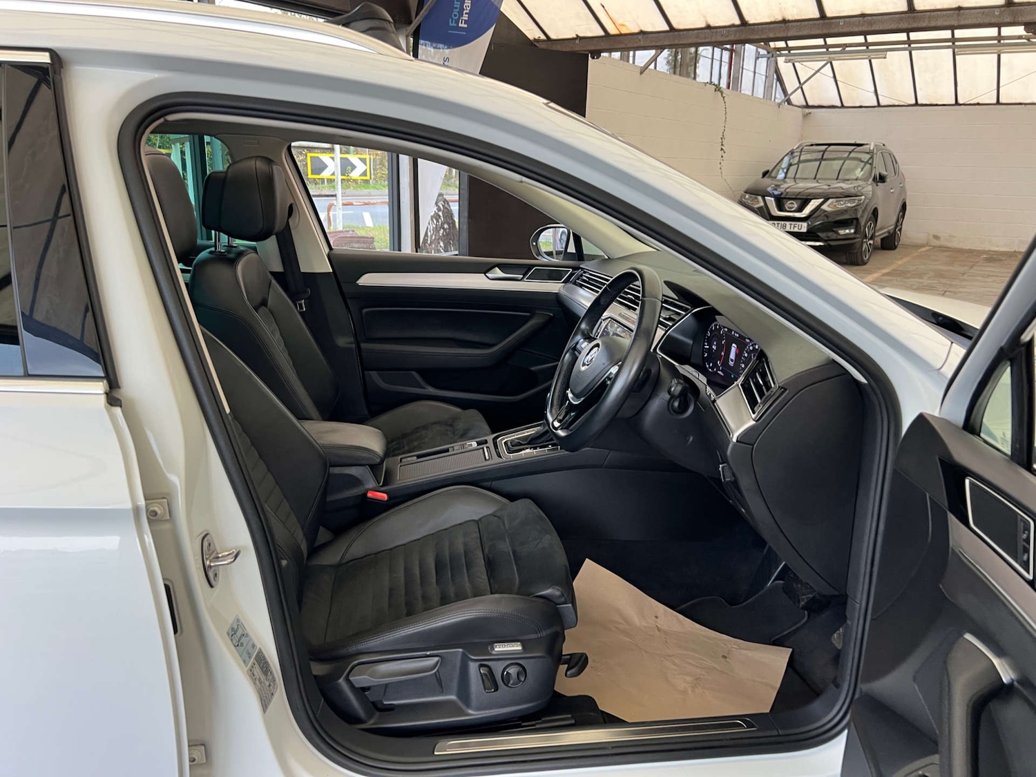 Used Volkswagen Passat 2019 for sale - 76483210: Photo 9