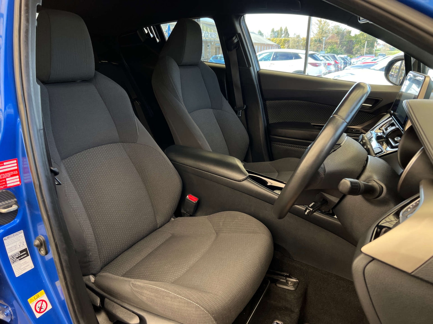 Used Toyota C-HR 2019 for sale - 78146003: Photo 11