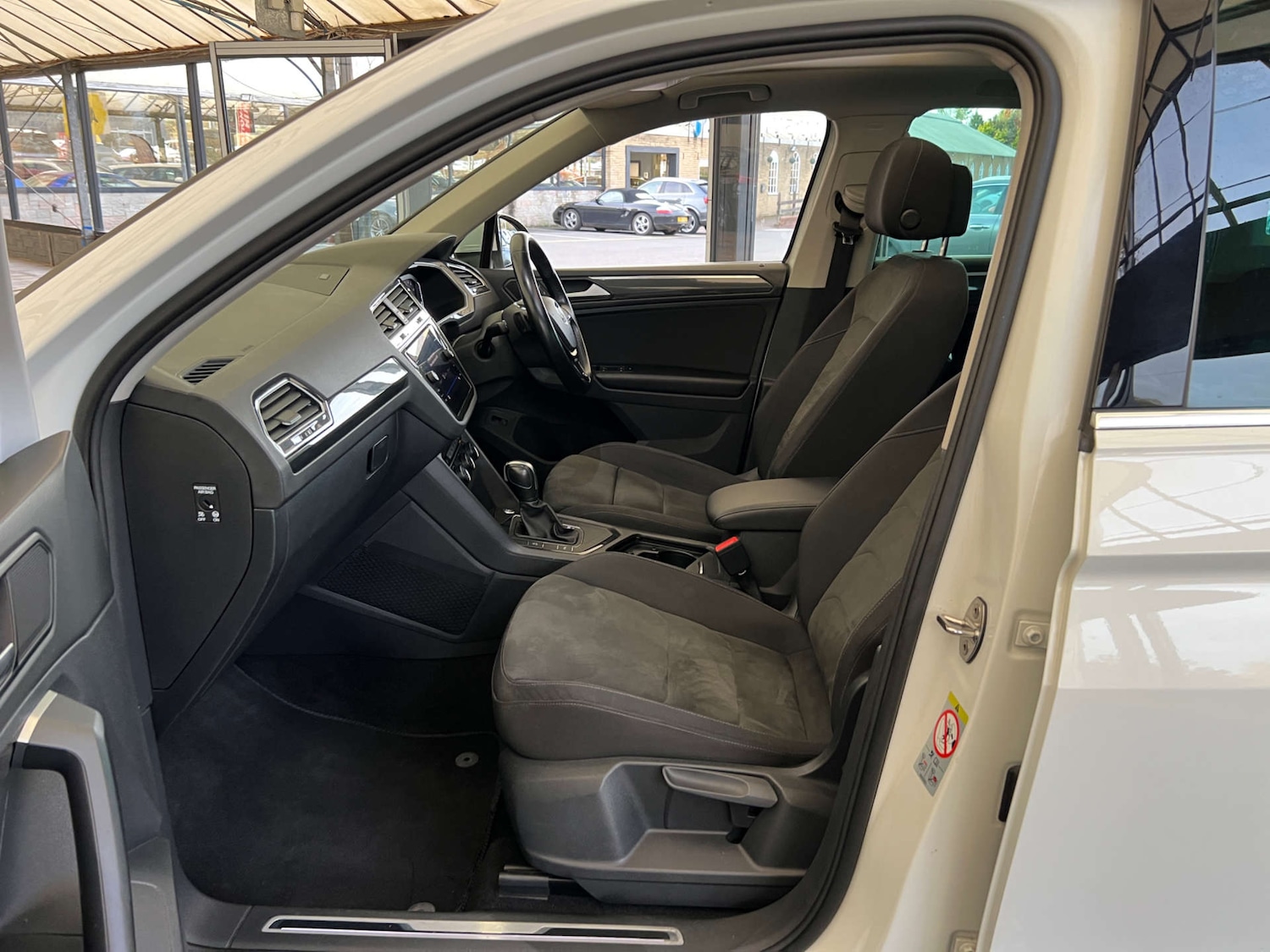 Used Volkswagen Tiguan 2019 for sale - 76483209: Photo 24