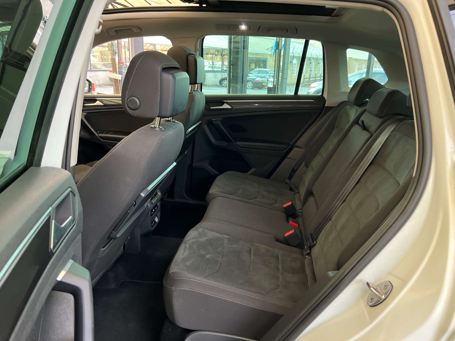 Used Volkswagen Tiguan 2019 for sale - 76483209: Photo 30