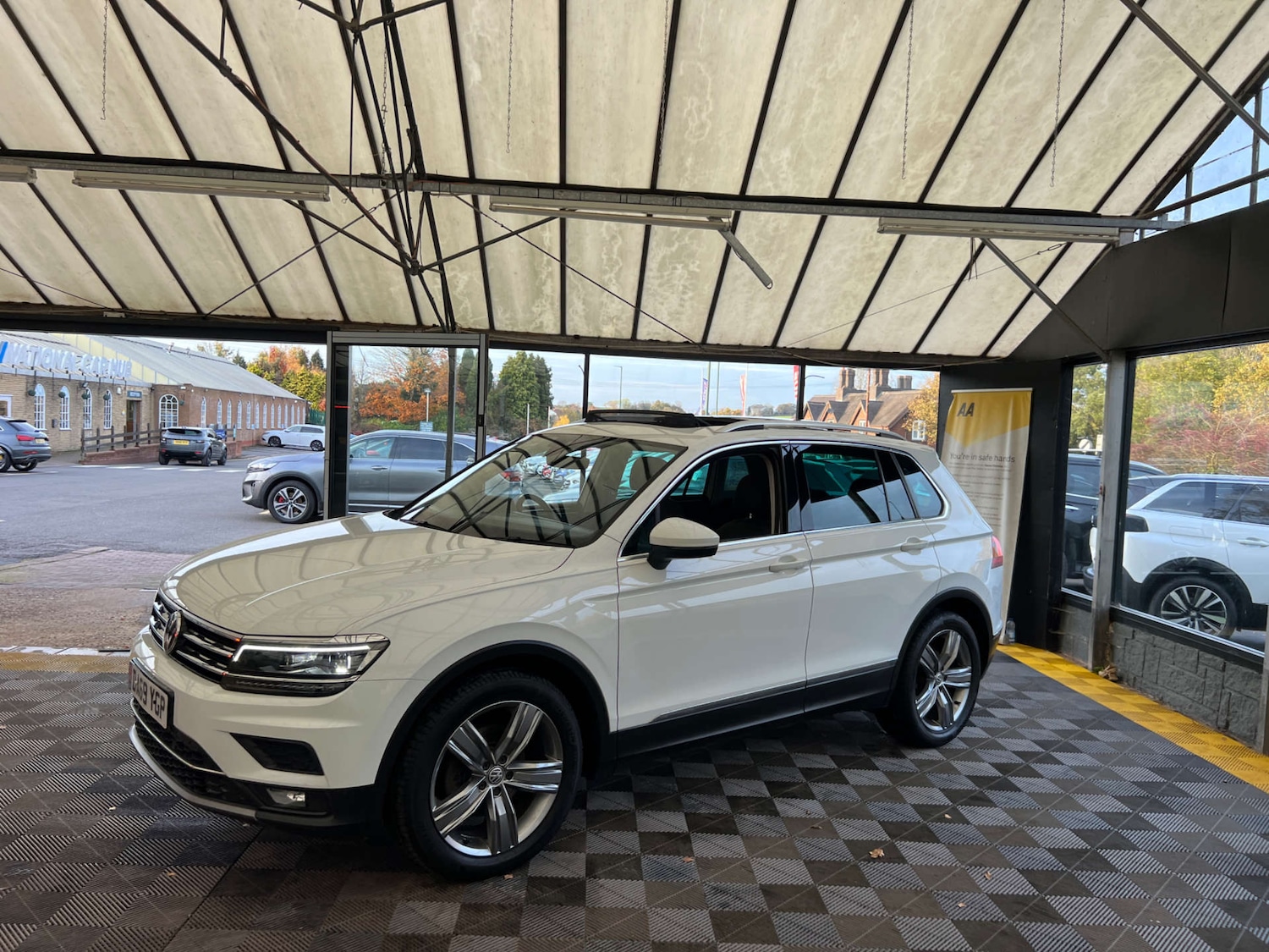 Used Volkswagen Tiguan 2019 for sale - 76483209: Photo 4