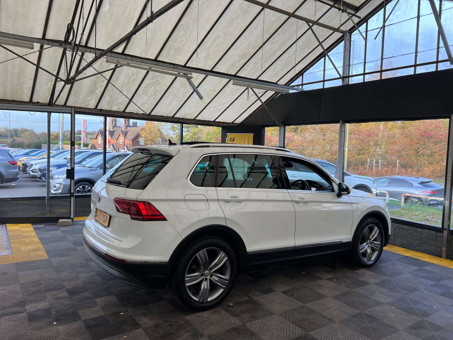 Used Volkswagen Tiguan 2019 for sale - 76483209: Photo 7
