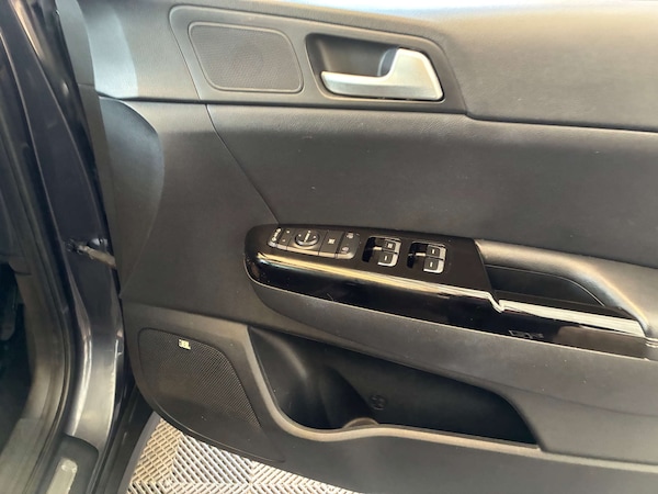 Used Kia Sportage 2018 for sale - 76035990: Photo 13