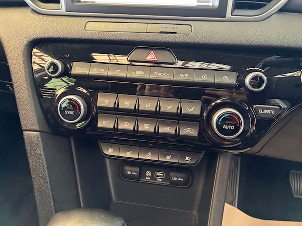 Used Kia Sportage 2018 for sale - 76035990: Photo 24
