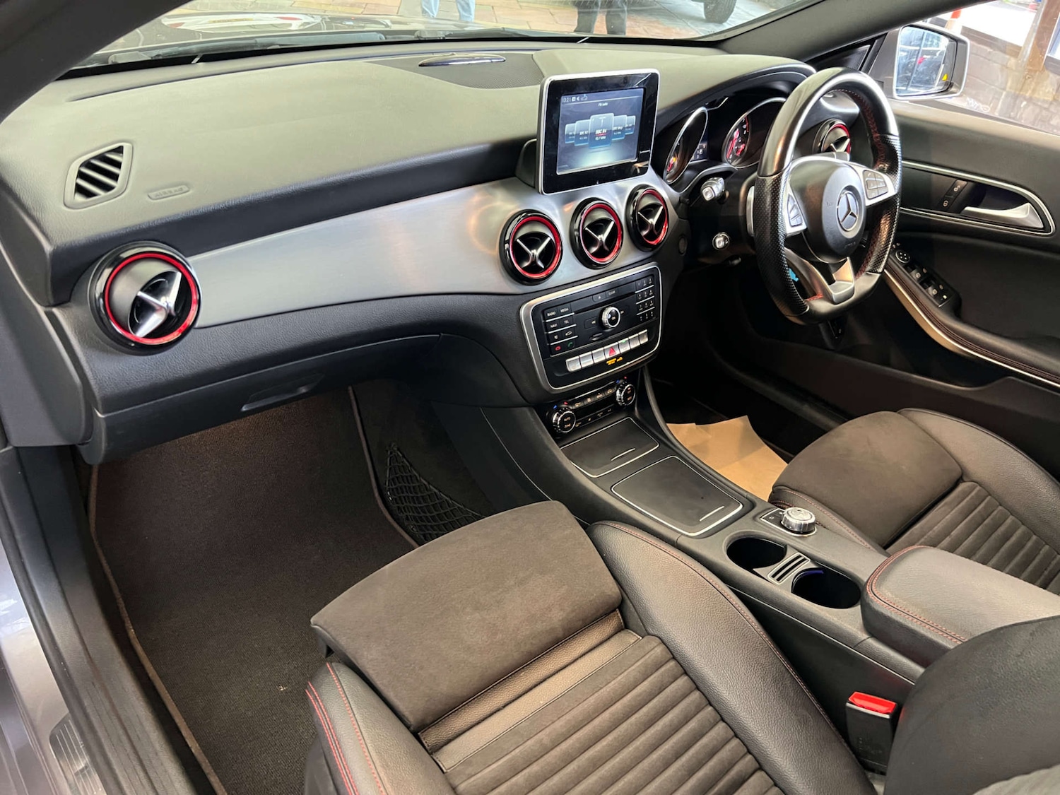 Used Mercedes-Benz CLA 2016 for sale - 76412607: Photo 25