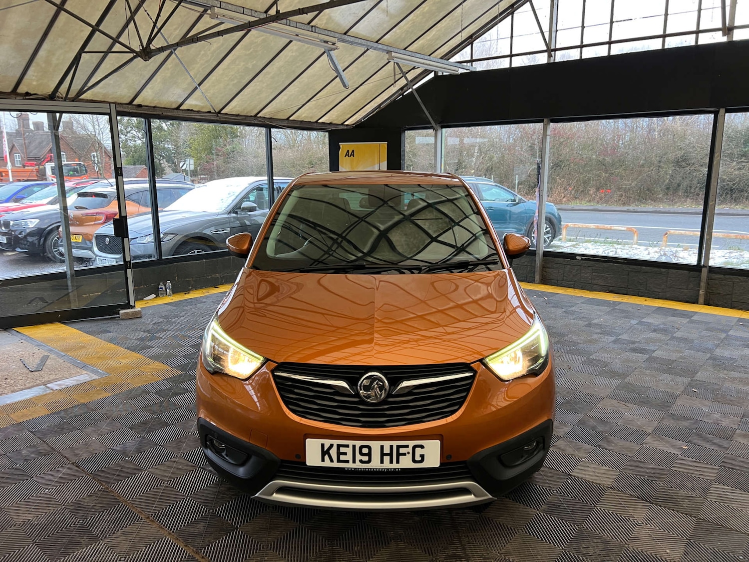 Used Vauxhall Crossland X 2019 for sale - 77124025: Photo 2