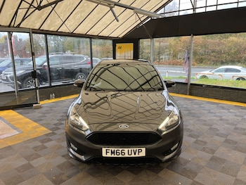 Used Ford Focus 2017 for sale - 76565659: Photo