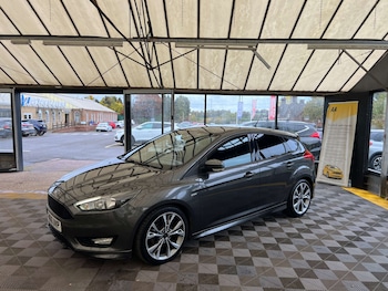Used Ford Focus 2017 for sale - 76565659: Photo