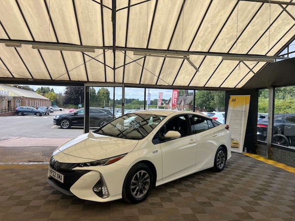 Used Toyota Prius 2022 for sale - 76068159: Photo 4