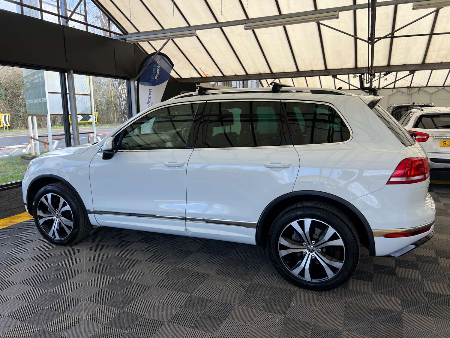 Used Volkswagen Touareg 2017 for sale - 77888843: Photo 7