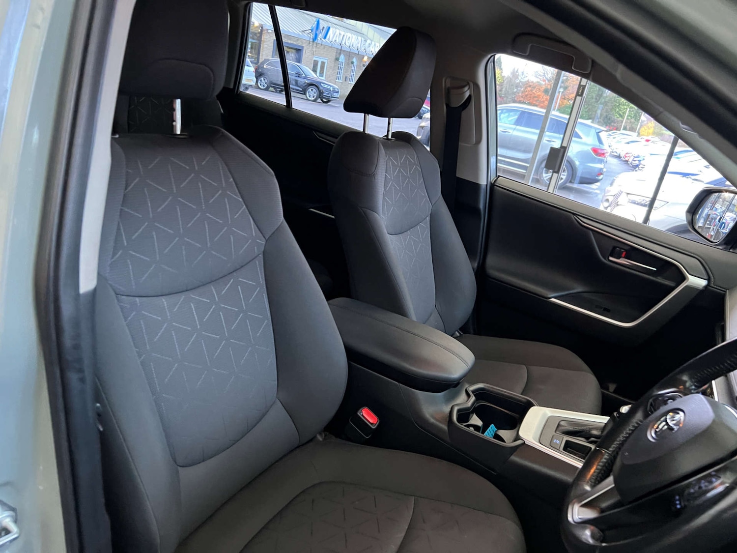 Used Toyota RAV4 2020 for sale - 76892247: Photo 10