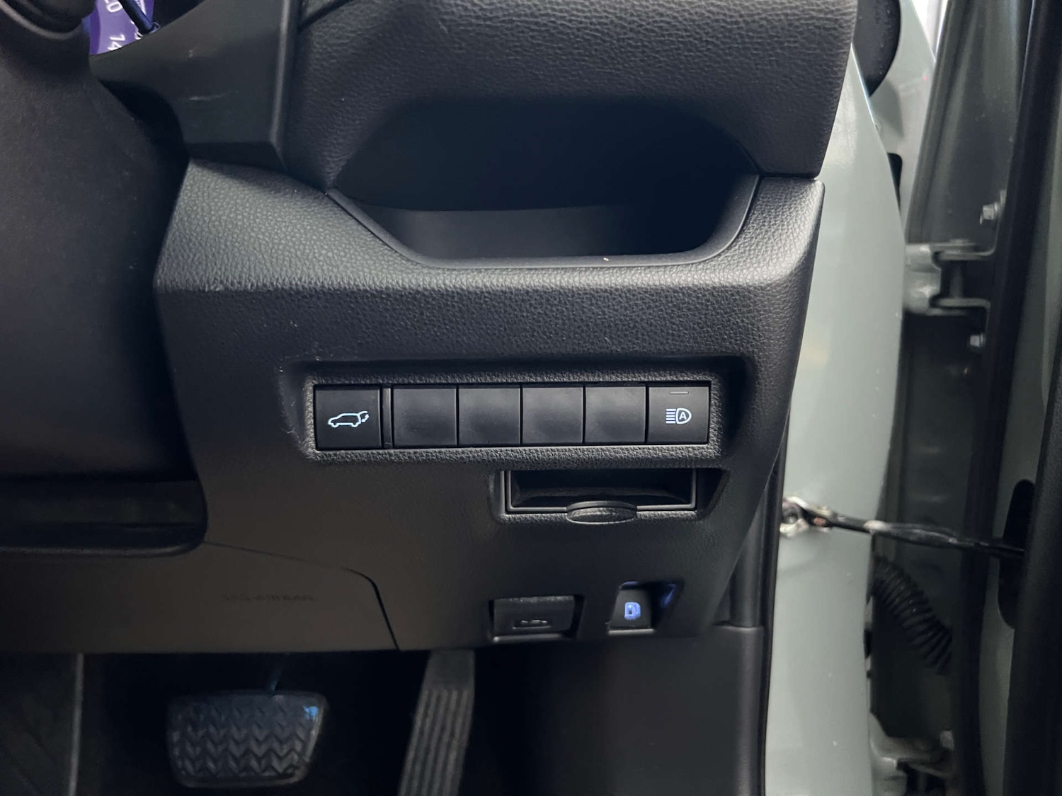 Used Toyota RAV4 2020 for sale - 76892247: Photo 14