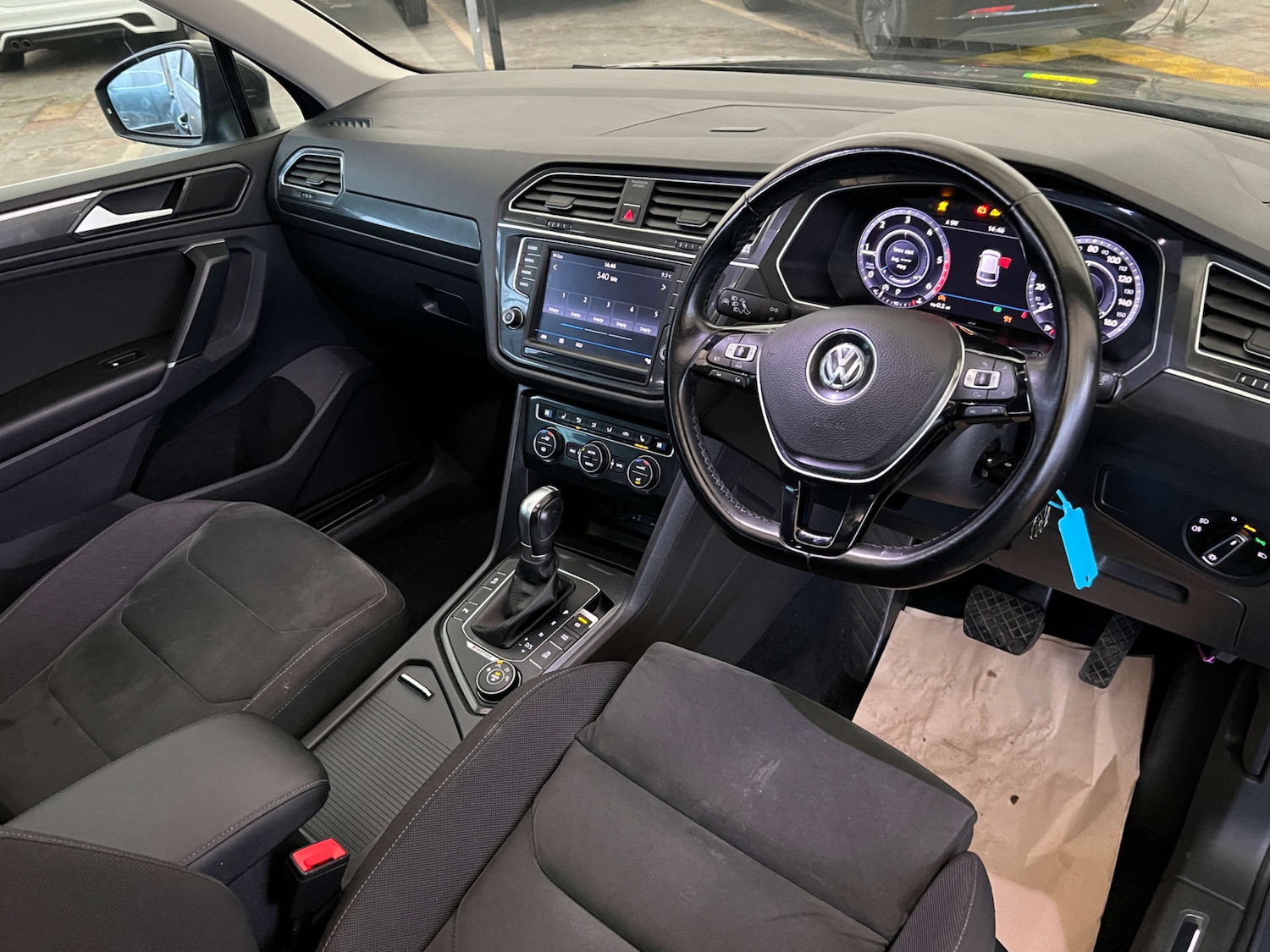 Used Volkswagen Tiguan 2016 for sale - 77038539: Photo 10