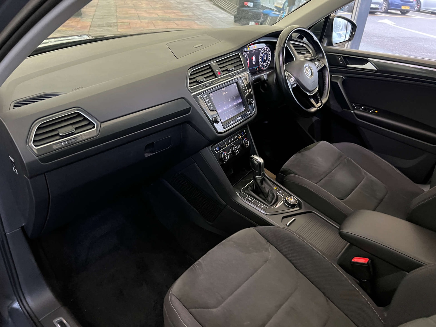 Used Volkswagen Tiguan 2016 for sale - 77038539: Photo 23