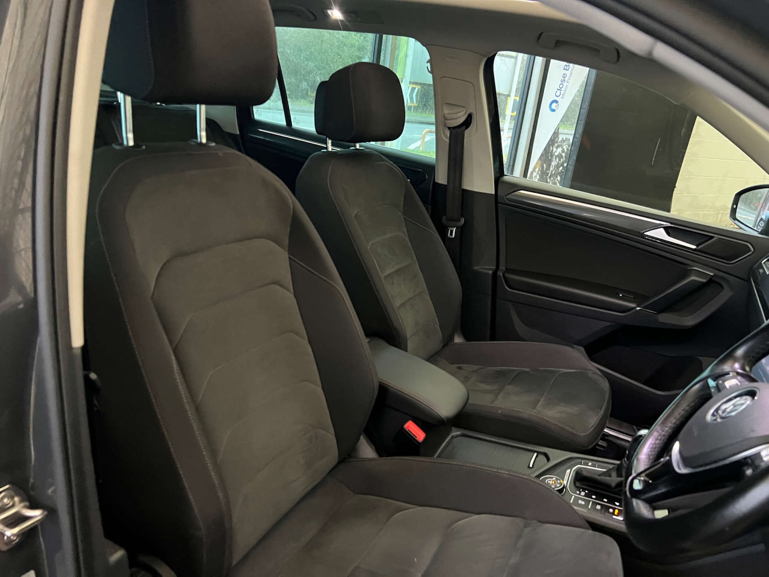 Used Volkswagen Tiguan 2016 for sale - 77038539: Photo 8