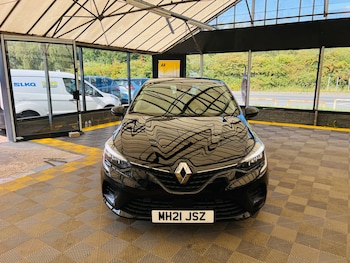 Used Renault Clio 2021 for sale - 75470100: Photo