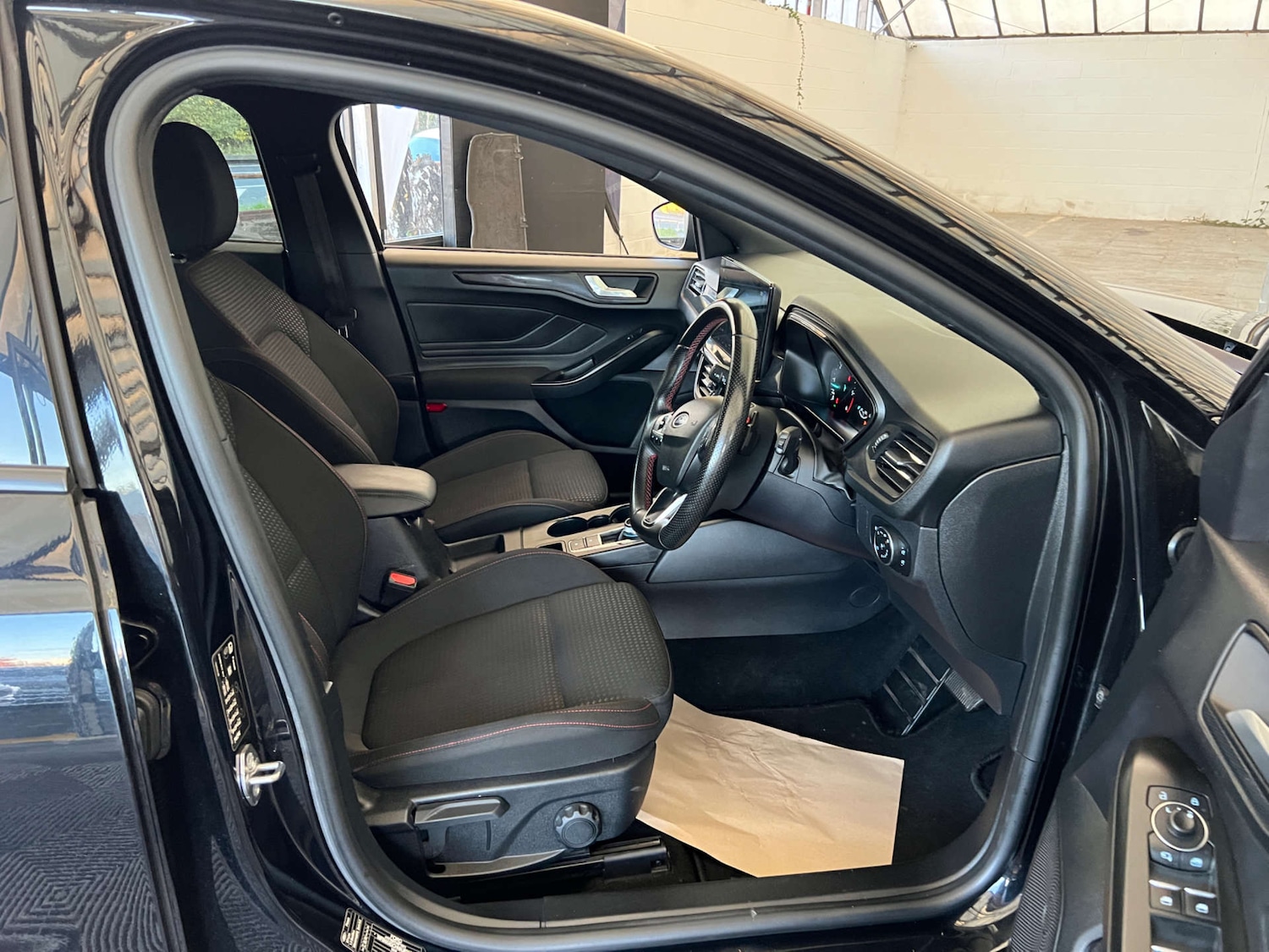 Used Ford Focus 2022 for sale - 76601485: Photo 9