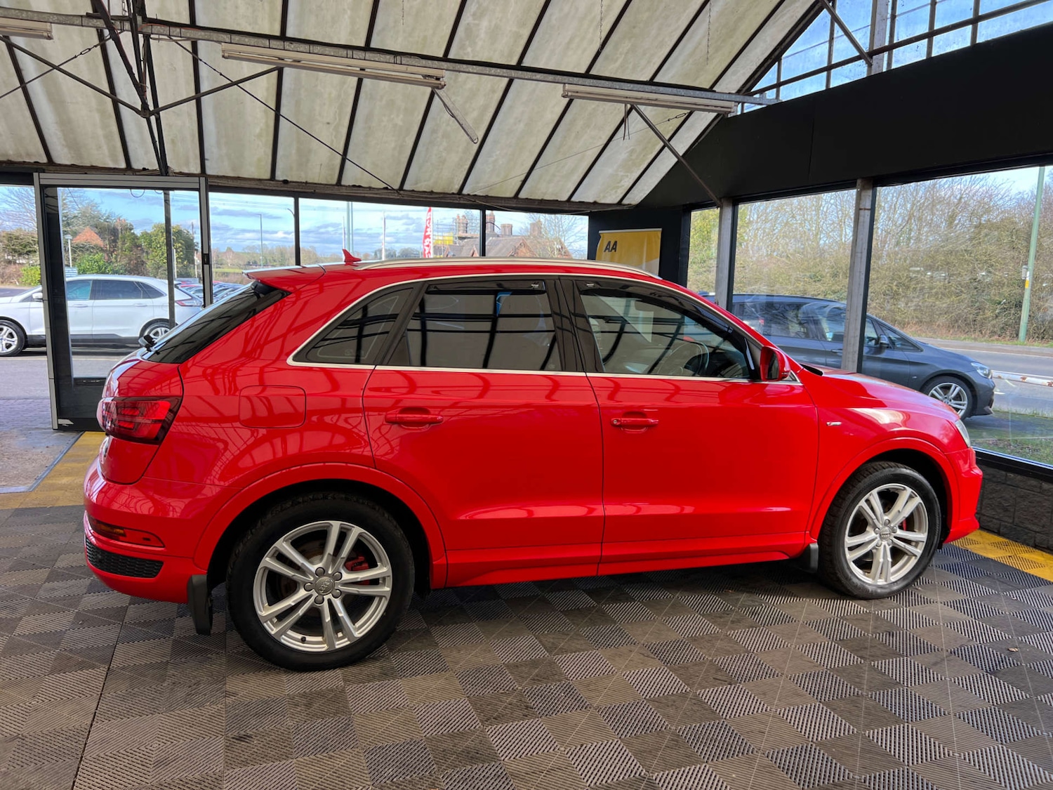 Used Audi Q3 2017 for sale - 77656591: Photo 9