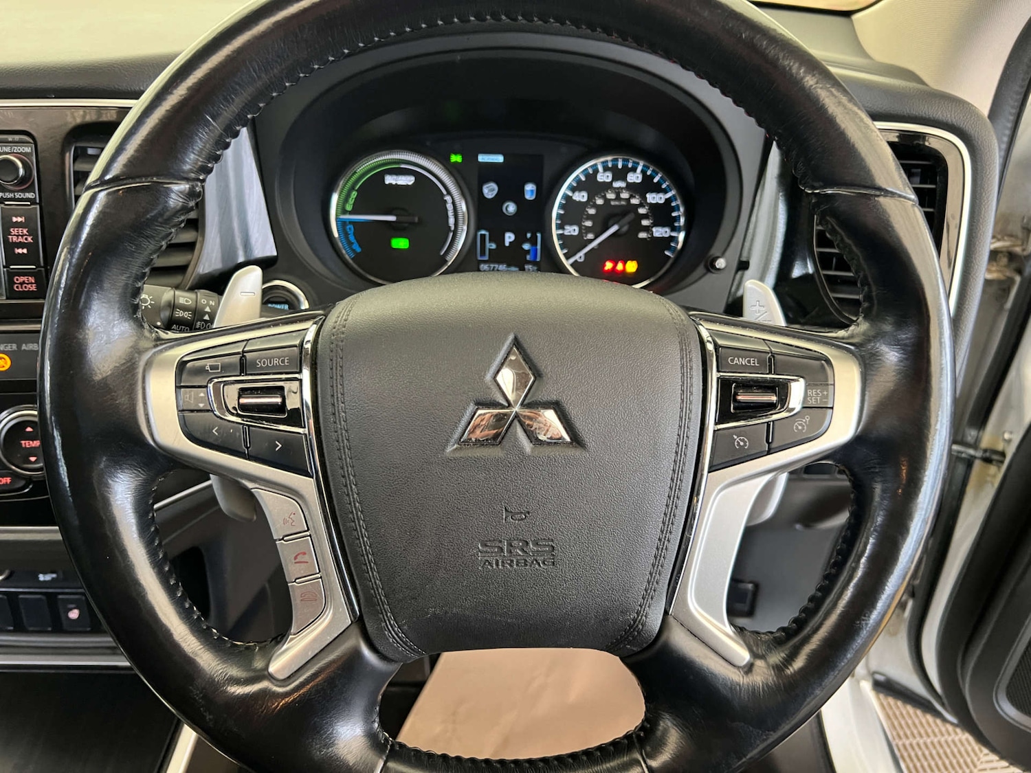 Used Mitsubishi Outlander 2017 for sale - 76449782: Photo 15