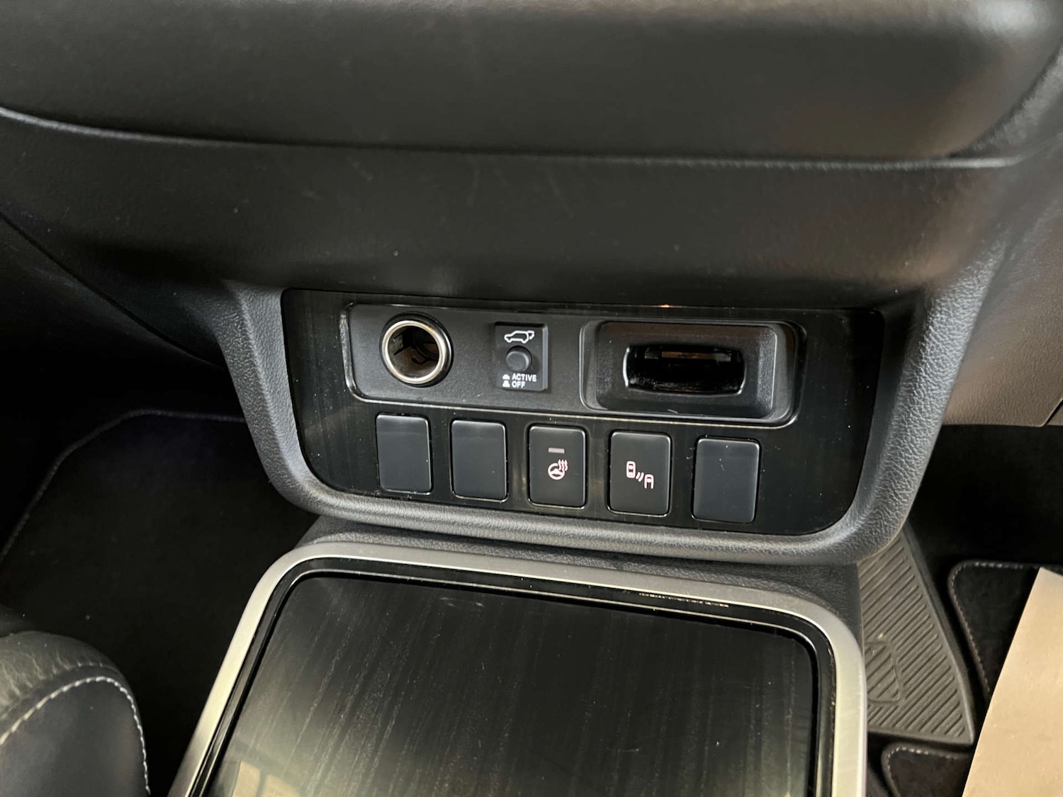 Used Mitsubishi Outlander 2017 for sale - 76449782: Photo 16