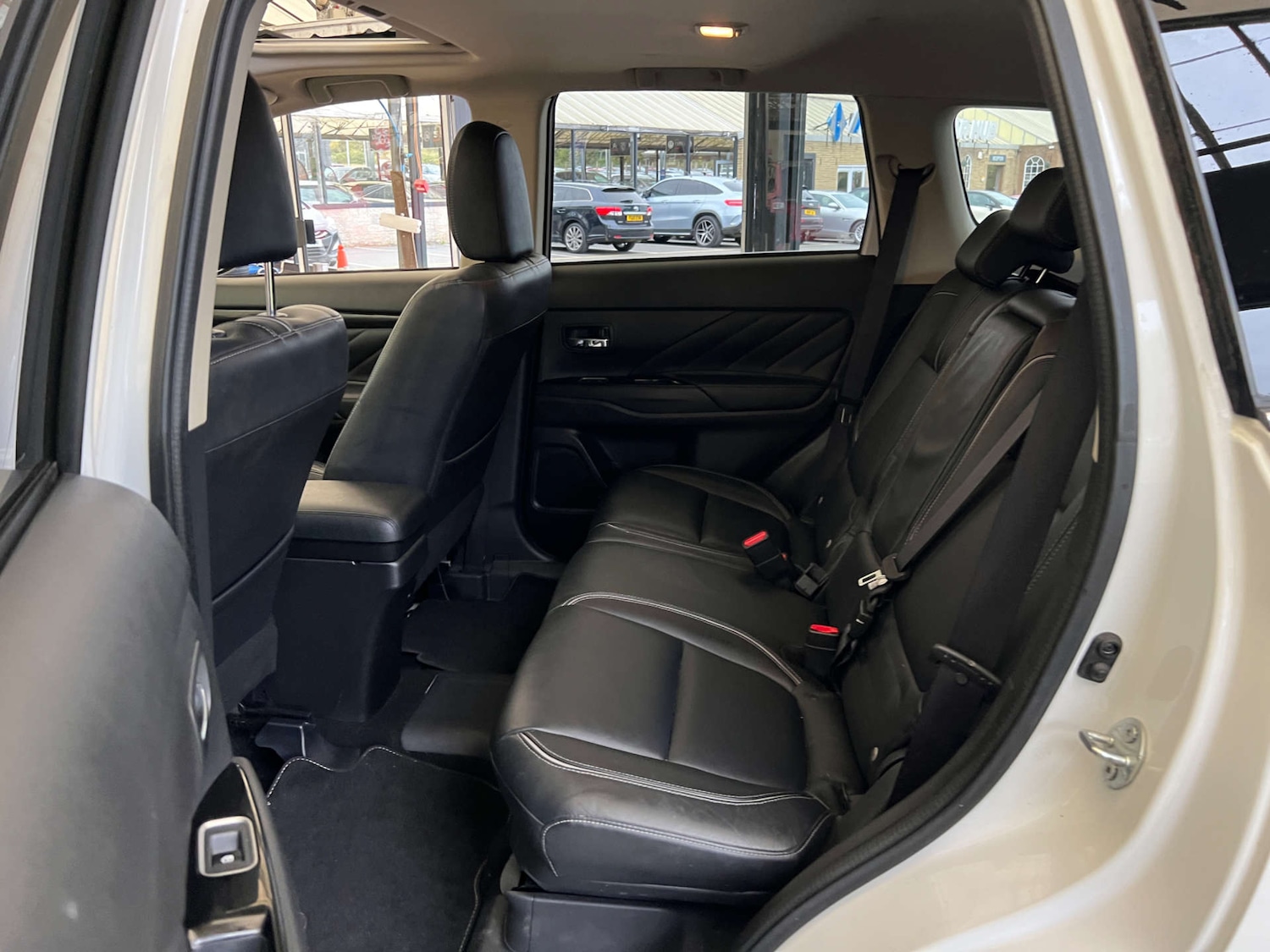 Used Mitsubishi Outlander 2017 for sale - 76449782: Photo 27