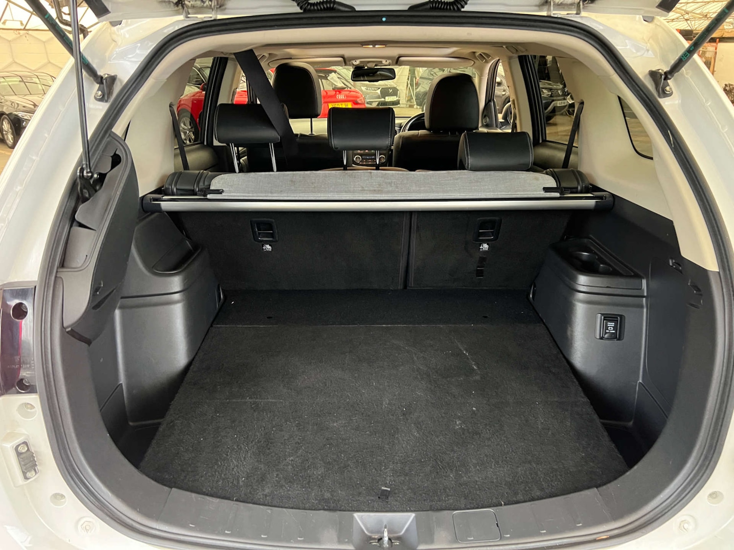 Used Mitsubishi Outlander 2017 for sale - 76449782: Photo 29