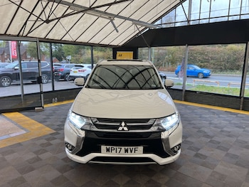 Used Mitsubishi Outlander 2017 for sale - 76449782: Photo