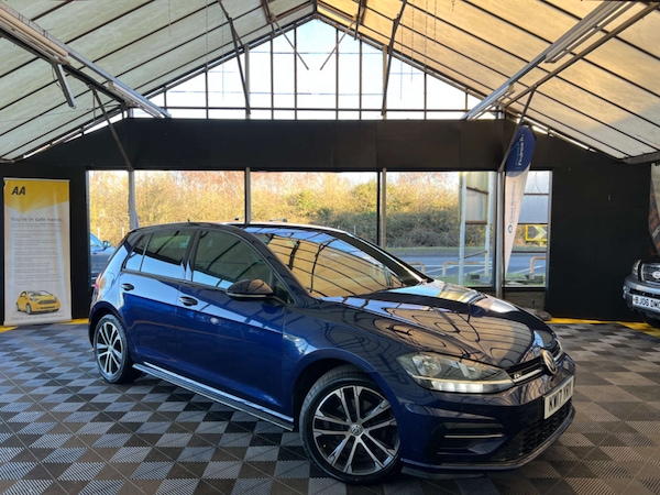 Used Volkswagen Golf 2017 for sale - 76206199: Photo 1
