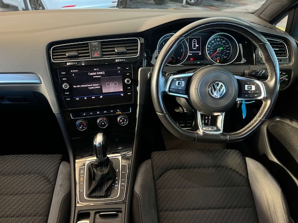 Used Volkswagen Golf 2017 for sale - 76206199: Photo 21