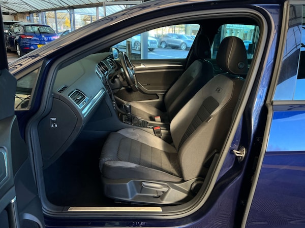 Used Volkswagen Golf 2017 for sale - 76206199: Photo 32