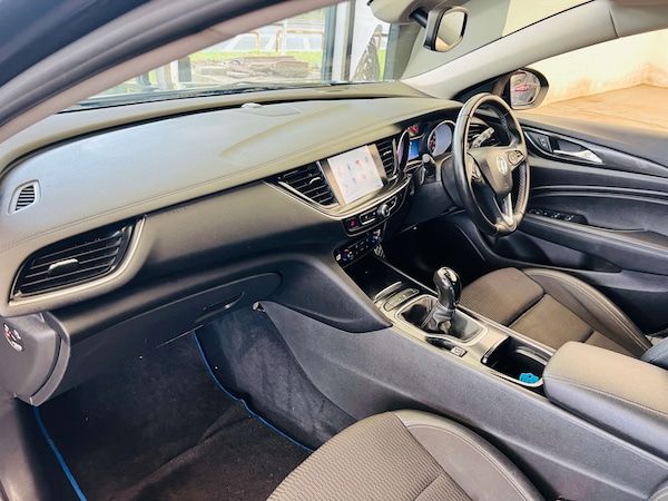 Used Vauxhall Insignia 2018 for sale - 76089417: Photo 27
