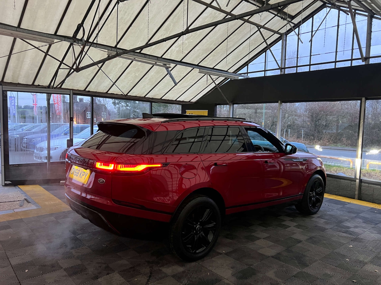 Used Land Rover Range Rover Velar 2018 for sale - 77053562: Photo 7