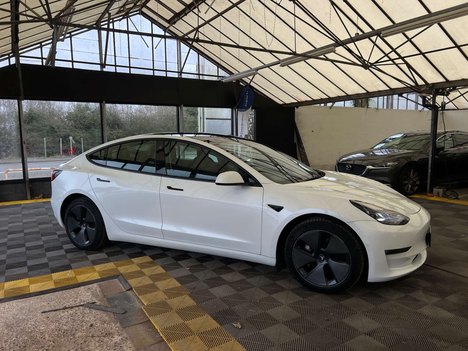 Used Tesla Model 3 2021 for sale - 77335737: Photo 3
