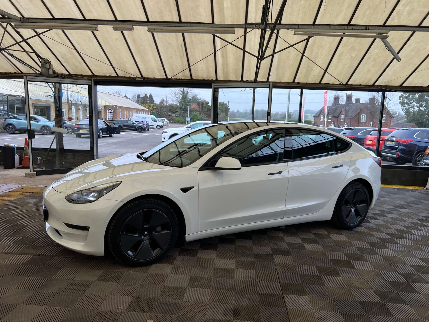 Used Tesla Model 3 2021 for sale - 77335737: Photo 5