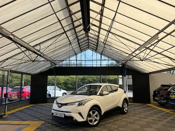 Used Toyota C-HR 2017 for sale - 79470689: Photo