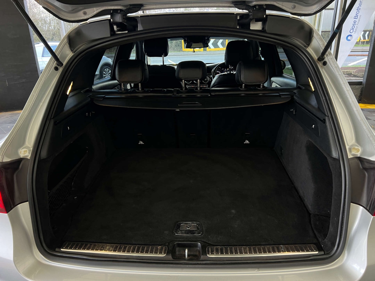 Used Mercedes-Benz GLC 2018 for sale - 77888858: Photo 27