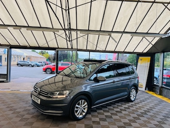 Used Volkswagen Touran 2016 for sale - 75516378: Photo
