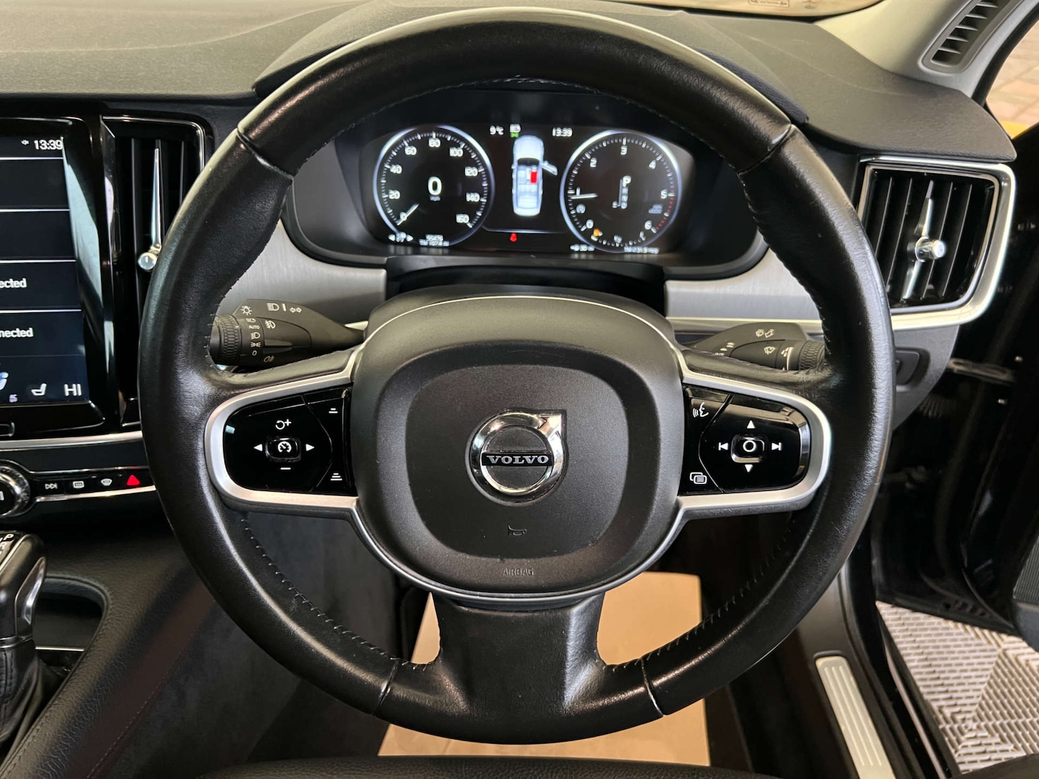 Used Volvo S90 2018 for sale - 77038537: Photo 16
