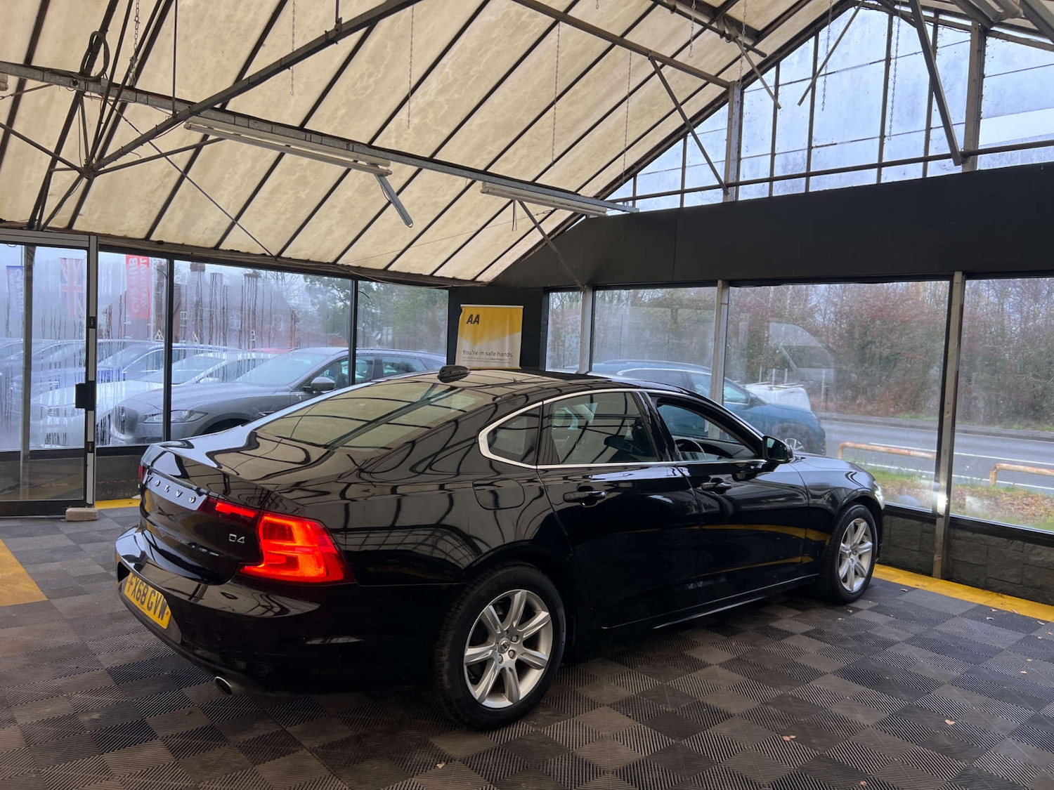 Used Volvo S90 2018 for sale - 77038537: Photo 8