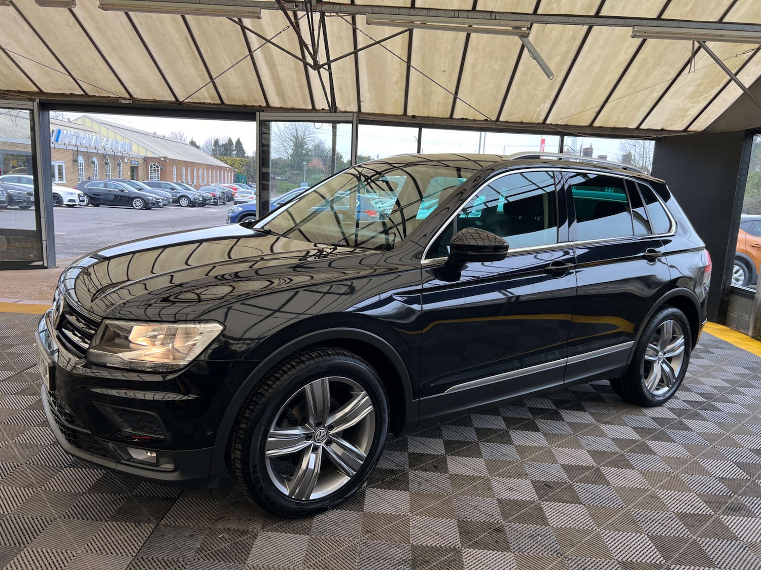 Used Volkswagen Tiguan 2019 for sale - 77802758: Photo 5