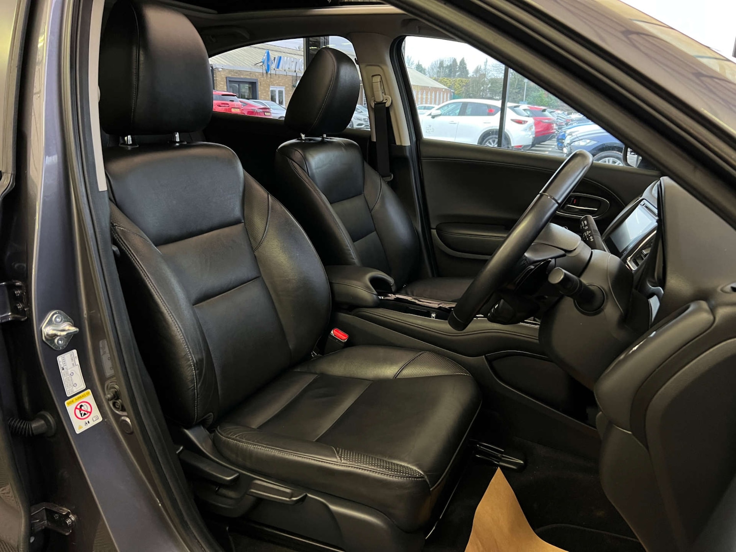 Used Honda HR-V 2017 for sale - 77431871: Photo 8