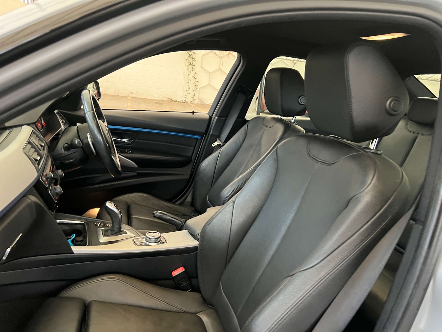 Used BMW 3 Series 2018 for sale - 76143226: Photo 24