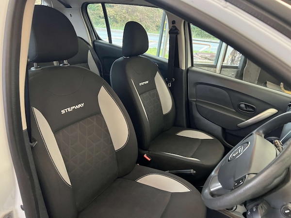 Used Dacia Sandero Stepway 2016 for sale - 76287453: Photo 11